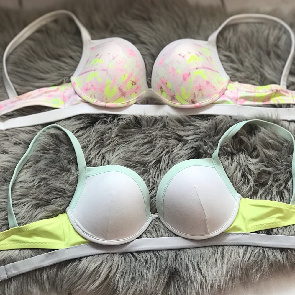 Victoria’s Secret The Fabulous Bra (set of two)